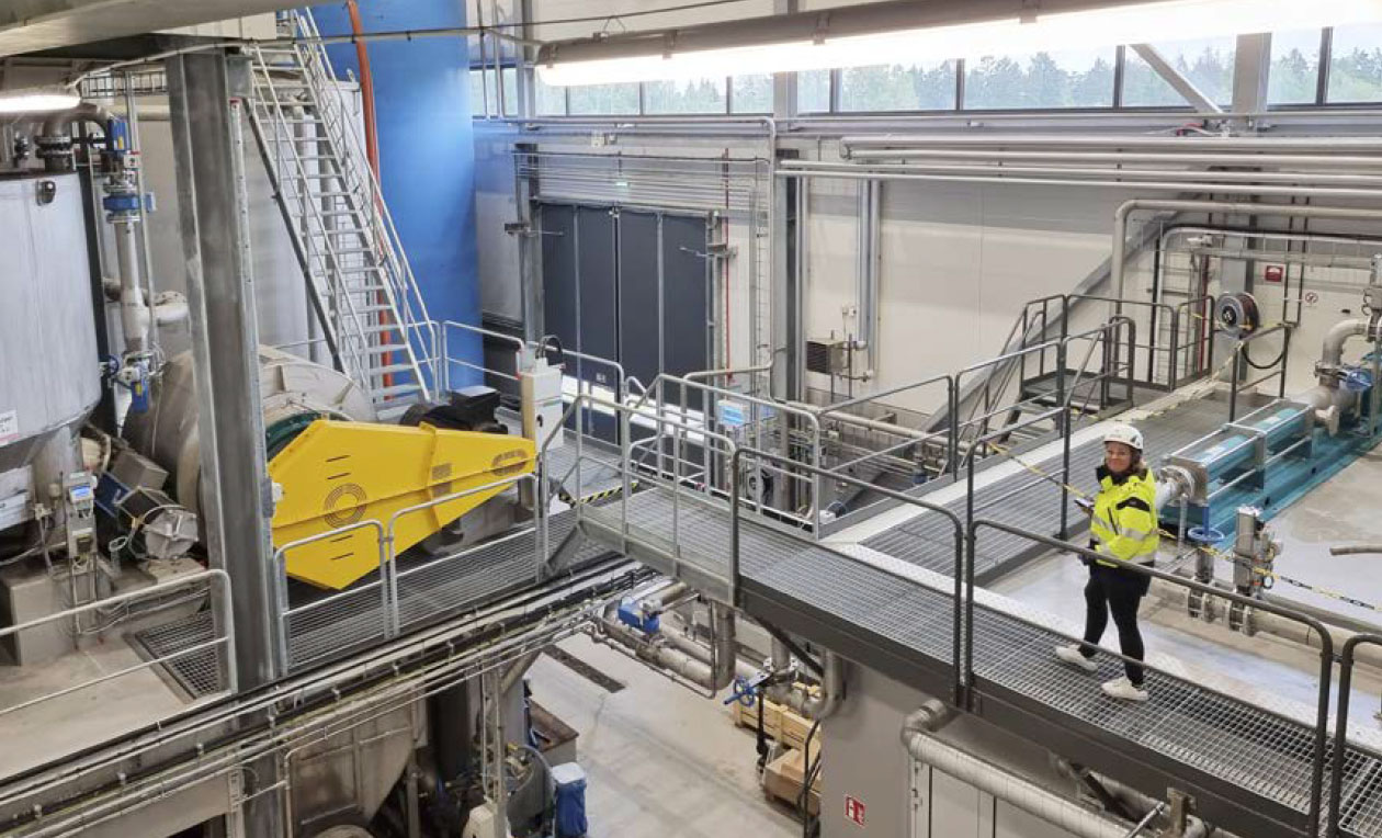 Pure slurry and spotless production hall
